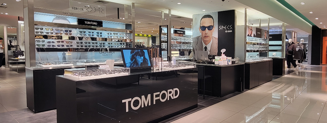 SPECS 大丸東京店